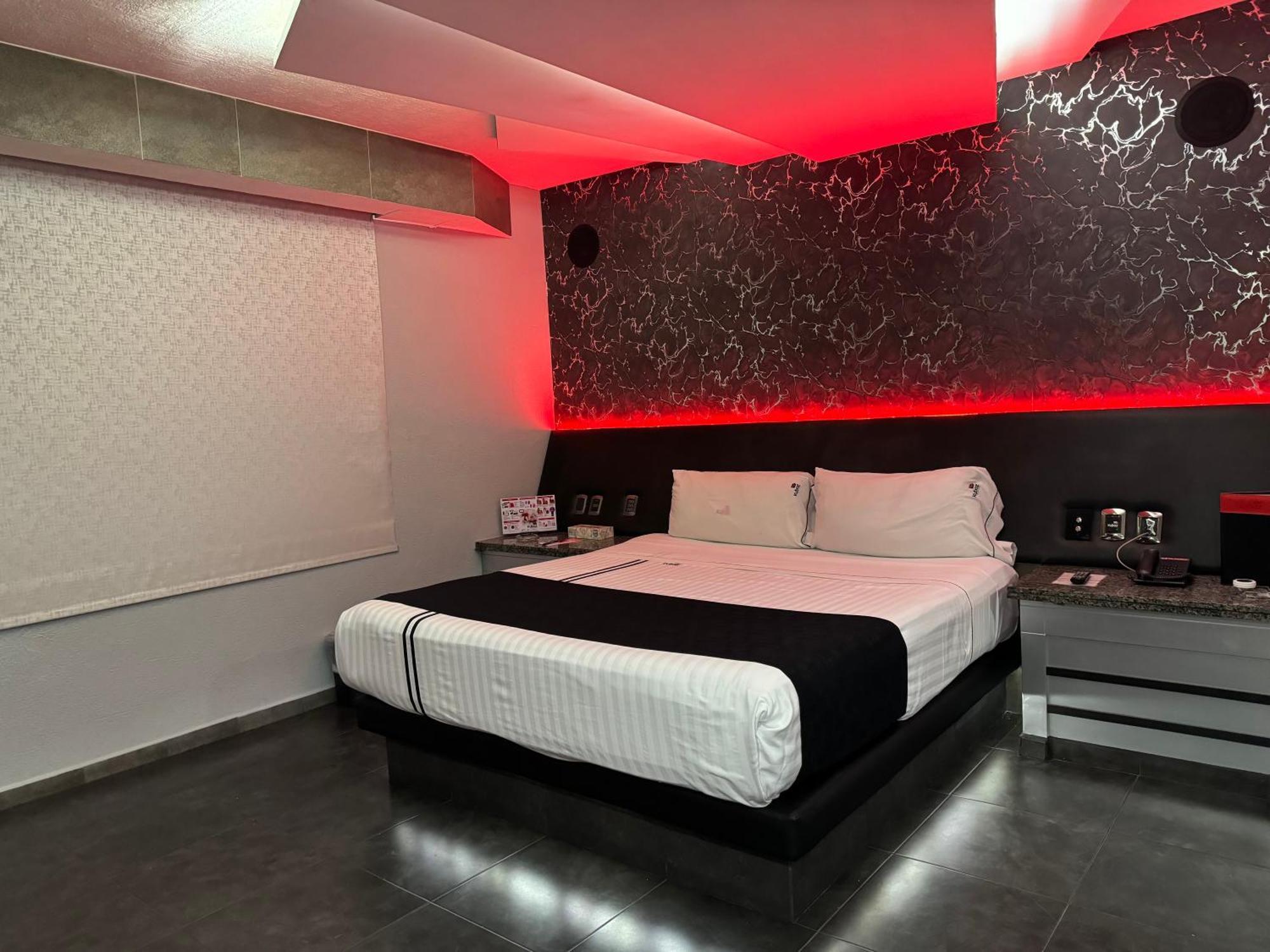 Kuboz Motor Hotel Zapopan Dış mekan fotoğraf