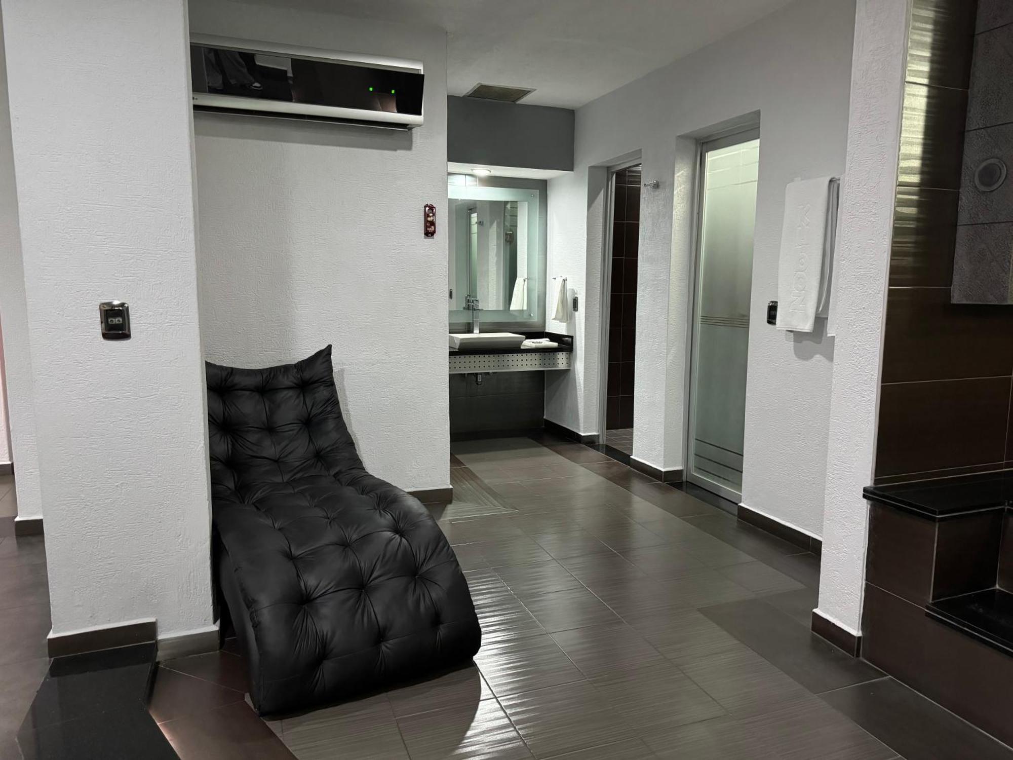 Kuboz Motor Hotel Zapopan Dış mekan fotoğraf