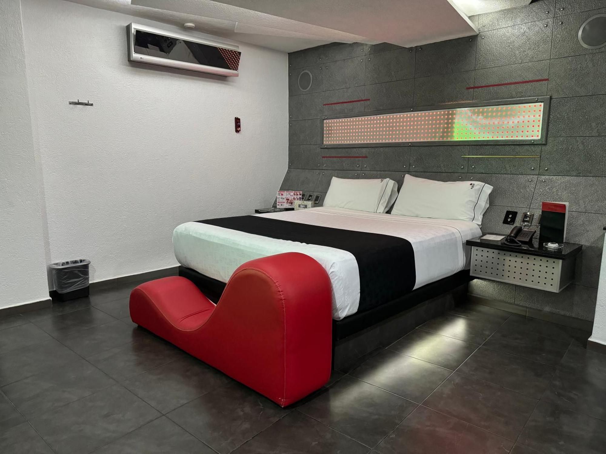 Kuboz Motor Hotel Zapopan Dış mekan fotoğraf