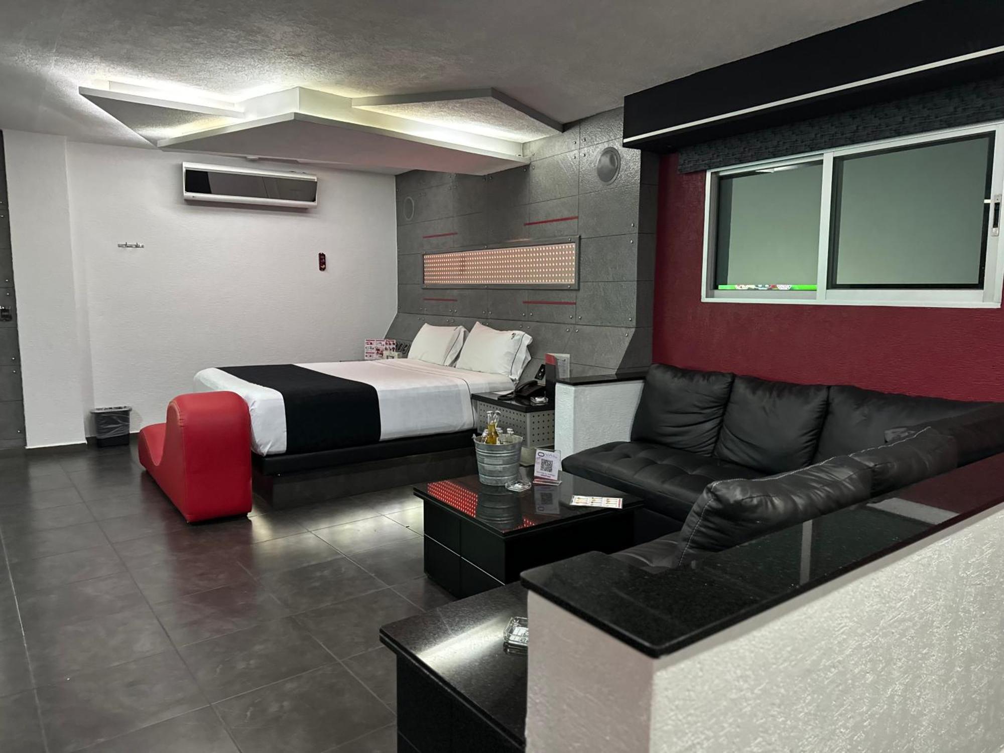 Kuboz Motor Hotel Zapopan Dış mekan fotoğraf